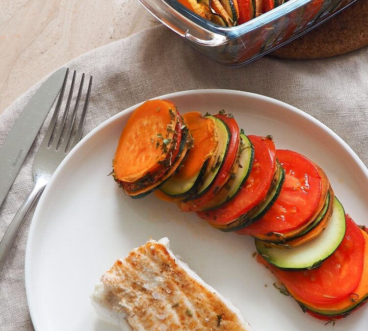 Ratatouille met zoete aardappel en vis