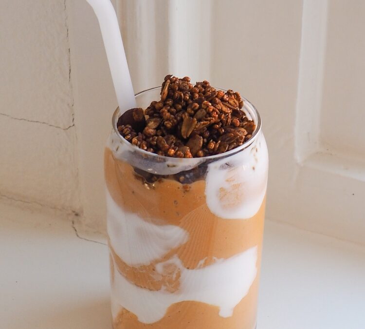 Glowy skin smoothie met mango en wortel